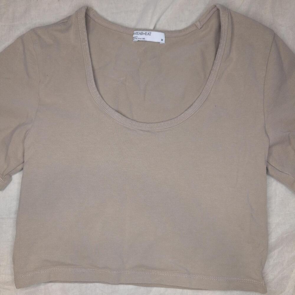Wear to eat tan crop